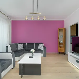 With Balcony And Free Parking In By Renters Poznań